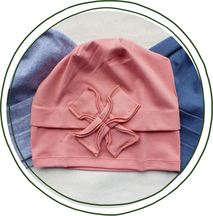 Bonnet rose de chimiothérapie